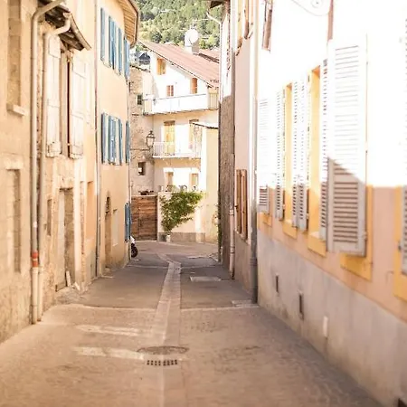 Hotel Logis - De La Mairie 3*