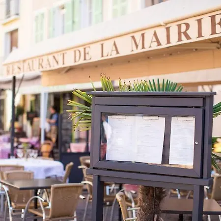 Logis - De La Mairie Hotel 3*